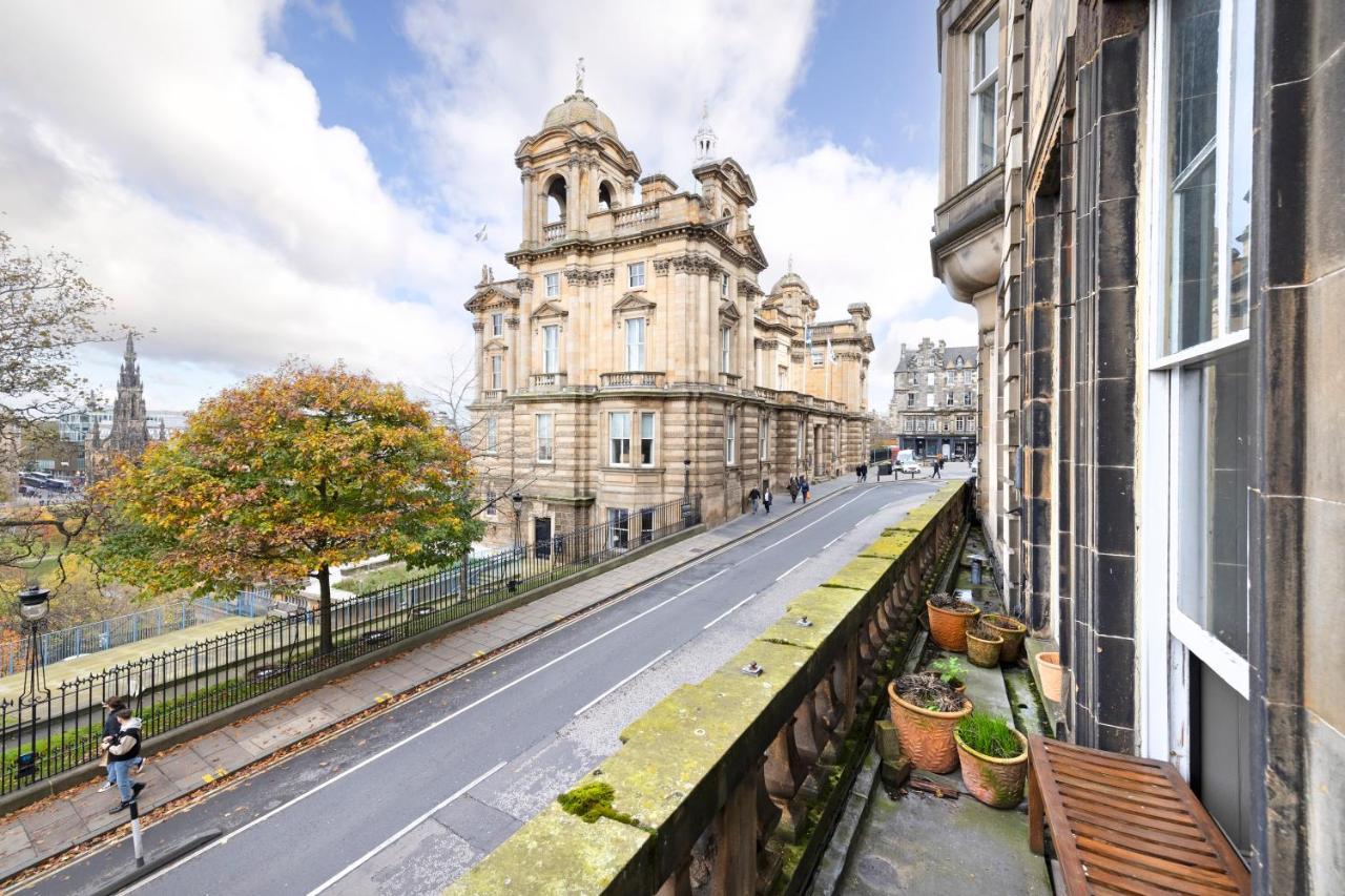 Joivy Chic 2Br Apt With City Views At The Heart Of Old Town Apartment Edinburgh Exterior photo